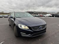 Gebraucht Volvo V60 190 PS (139 kW) 2015 Blau Kombi