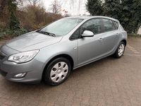 Gebraucht Opel Astra 87 PS (63 kW) 2012 Grau Limousine