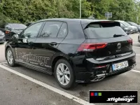 Gebraucht VW Golf VIII R-line 131 PS (96 kW) 2023 Deep black perleffekt Limousine