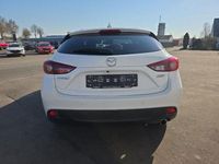 Gebraucht Mazda 3 Nakama 105 PS (77 kW) 2017 Satinweiß metallic (metallic) Limousine