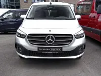 Gebraucht Mercedes T180 Progressive 116 PS (85 kW) 2024 Silber Van / Kleinbus