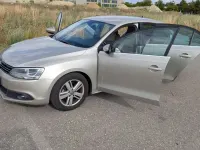 Gebraucht VW Jetta Highline 140 PS (102 kW) 2012 Limousine