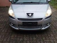Gebraucht Peugeot 5008 Active 114 PS (83 kW) 2012 Kombi