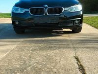 Gebraucht BMW 318 Advantage 150 PS (110 kW) 2017 Schwarz Limousine