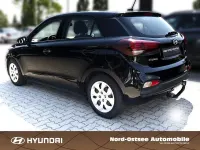 Gebraucht Hyundai i20 Trend 101 PS (74 kW) 2020 Schwarz Kleinwagen