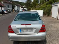 Gebraucht Mercedes E240 177 PS (130 kW) 2002 Silber Limousine