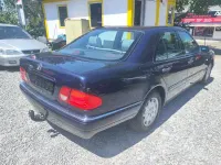 Gebraucht Mercedes E230 Elegance 150 PS (110 kW) 1996 Blau Limousine