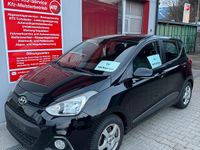 Gebraucht Hyundai i10 66 PS (48 kW) 2015 Schwarz Kleinwagen