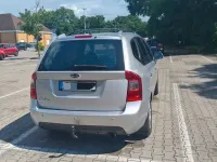 Gebraucht Kia Carens 144 PS (105 kW) 2006 Silber Van / Kleinbus
