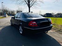 Gebraucht Mercedes E280 177 PS (130 kW) 2004 Schwarz  unilack Limousine