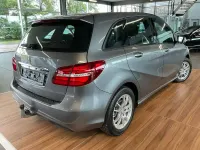 Gebraucht Mercedes B200 136 PS (100 kW) 2015 Mountaingrau  met. Kleinwagen