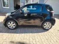 Second-hand Toyota iQ Basis 68 CP (50 kW) 2009 Negru Hatchback