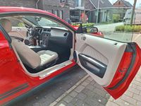 Second-hand Ford Mustang 309 CP (227 kW) 2010 Roșu Coupe