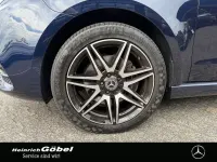 Gebraucht Mercedes V300 Avantgarde Edition 239 PS (175 kW) 2020 Blau Van / Kleinbus