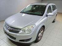 Gebraucht Opel Astra Edition 125 PS (91 kW) 2009 Argon silber/ice silver (m2) Kombi