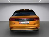 Gebraucht Audi Q8 Competition 286 PS (210 kW) 2023 Drachenorange metallic SUV
