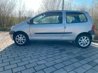 Używany Renault Twingo 58 KM (42 kW) 2007 Srebrny Hatchback