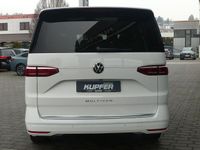 Gebraucht VW Multivan Style 150 PS (110 kW) 2024 Candy weiã Van