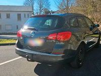 Gebraucht Opel Astra 140 PS (102 kW) 2015 Grau Kombi