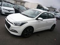 Gebraucht Hyundai i20 Classic 84 PS (61 kW) 2017 Weiß Limousine
