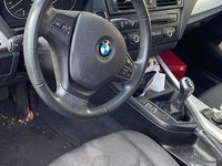 Gebraucht BMW 116 136 PS (100 kW) 2014 Schwarz Kleinwagen