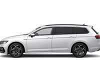 Gebraucht VW Passat R-line 200 PS (147 kW) 2023 Gletscherweiß metallic Kombi