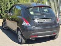 Second-hand Lancia Ypsilon 69 CP (50 kW) 2012 Negru Hatchback