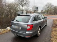 Gebraucht Skoda Superb Family 140 PS (102 kW) 2012 Grau Kombi
