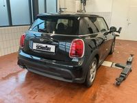 Gebraucht Mini Cooper Essential 136 PS (100 kW) 2024 Schwarz Kleinwagen