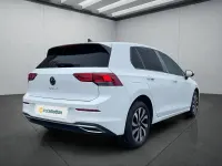Gebraucht VW Golf VII 116 PS (85 kW) 2021 Weiss Kleinwagen