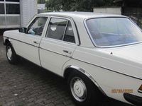 Gebraucht Mercedes E230 136 PS (100 kW) 1984 Limousine