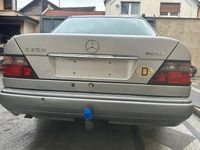 Gebraucht Mercedes E250 113 PS (83 kW) 1995 Silber Limousine