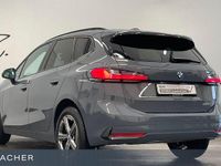 Gebraucht BMW 220 Active Tourer 156 PS (114 kW) 2025 Grau Van / Kleinbus