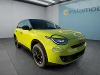 Neu Fiat 600 145 PS (106 kW) 2025 Grün SUV