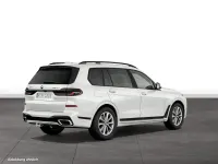 Gebraucht BMW X7 340 PS (250 kW) 2025 Weiß SUV