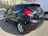 Gebraucht Ford Fiesta Titanium 101 PS (74 kW) 2014 Schwarz Kleinwagen
