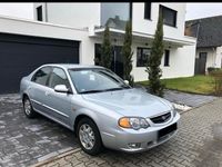 Gebraucht Kia Shuma 102 PS (75 kW) 2001 Silber Kleinwagen