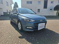 Gebraucht Hyundai i20 Passion 101 PS (74 kW) 2016 Limousine