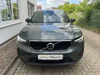 Gebraucht Volvo XC40 Core 163 PS (119 kW) 2025 Grün SUV