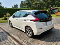 Gebraucht Nissan Leaf Acenta 110 kW (150 PS) 2021 Weiß Kleinwagen