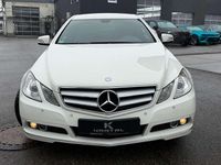 Gebraucht Mercedes E220 170 PS (125 kW) 2011 Weiß Coupé