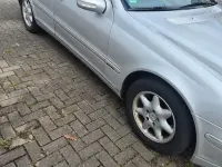 Gebraucht Mercedes 200 116 PS (85 kW) 2002 Silber Limousine