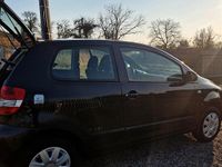 Gebraucht VW Fox 54 PS (39 kW) 2005 Schwarz Kleinwagen
