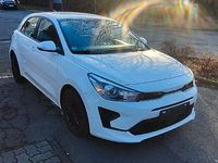 Gebraucht Kia Rio Vision 84 PS (61 kW) 2022 Weiß Limousine