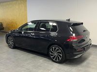 Gebraucht VW Golf VIII Active 150 PS (110 kW) 2022 Schwarz Limousine