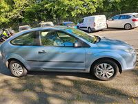 Second-hand Ford Focus 101 CP (74 kW) 2005 Albastru Berlinǎ