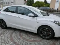 Gebraucht Hyundai i30 110 PS (80 kW) 2015 Weiß Limousine