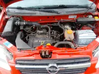 Gebraucht Opel Agila 60 PS (44 kW) 2005 Rot Van / Kleinbus