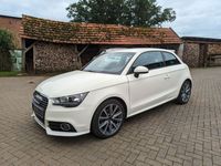 gebraucht Audi A1 1.6 TDI Ambition/AHK/Klimaauto/8-fach bereift