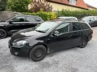 Gebraucht VW Golf VI Match 105 PS (77 kW) 2012 Schwarz Kombi